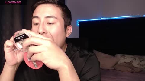 andrewmhilton_ online show from 11, 1, 2026