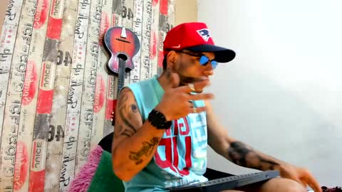 Snapshot of andrey_u92 chatting on 5, 1, 2025 online show from 5, 1, 2025