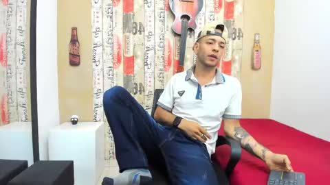 Snapshot of andrey_u92 chatting on 23, 2, 2025 online show from 23, 2, 2025
