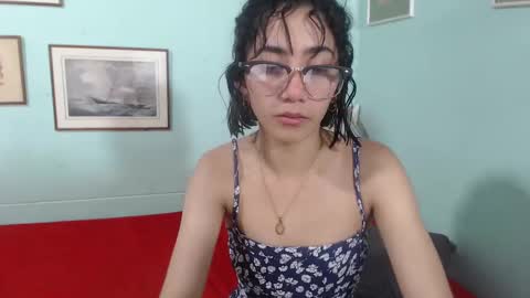 Andreyna online show from 6, 3, 2025