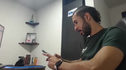 Snapshot of andruwang chatting on 18, 12, 2024 Andru online show from 18, 12, 2024