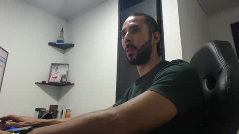Snapshot of andruwang chatting on 18, 12, 2024 Andru online show from 18, 12, 2024