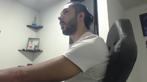 Snapshot of andruwang chatting on 19, 12, 2024 Andru online show from 19, 12, 2024