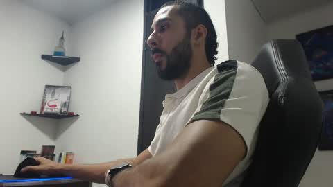 Snapshot of andruwang chatting on 20, 12, 2024 Andru online show from 20, 12, 2024