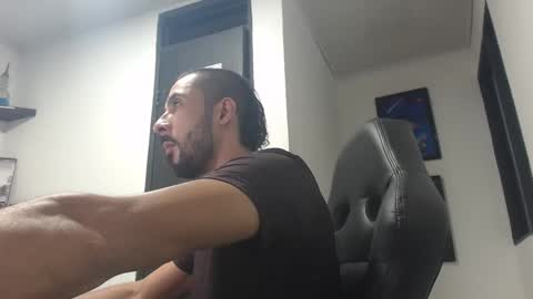 Snapshot of andruwang chatting on 3, 1, 2025 Andru online show from 3, 1, 2025