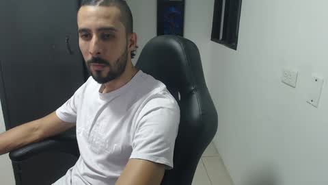 Snapshot of andruwang chatting on 15, 1, 2025 Andru online show from 15, 1, 2025