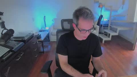 Snapshot of andy0pandi chatting on 6, 5, 2026 Andrew online show from 6, 5, 2026