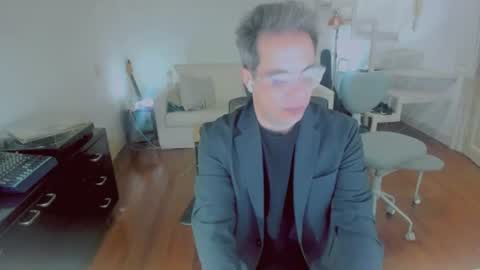 Snapshot of andy0pandi chatting on 24, 6, 2026 Andrew online show from 24, 6, 2026