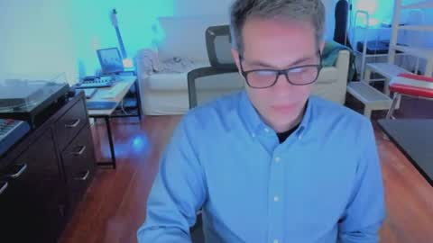 Snapshot of andy0pandi chatting on 1, 8, 2026 Andrew online show from 1, 8, 2026