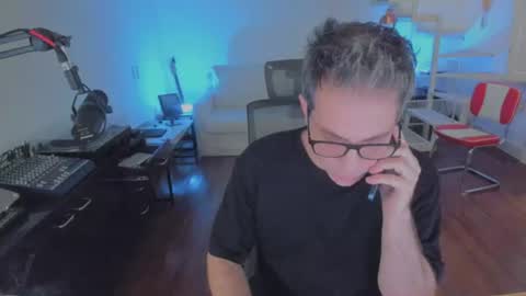 Snapshot of andy0pandi chatting on 5, 8, 2026 Andrew online show from 5, 8, 2026
