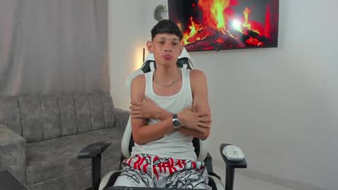 andy_bigcock01 online show from 17, 12, 2024