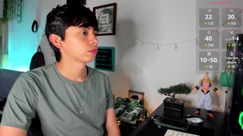 andy_guez_11 online show from 5, 2, 2025