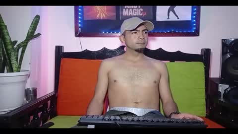 andy_magic_ online show from 25, 11, 2025