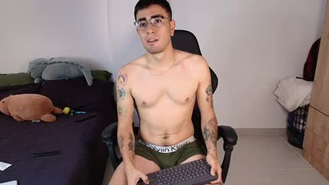 Snapshot of andy_shaaw chatting on 25, 2, 2025 Andres online show from 25, 2, 2025