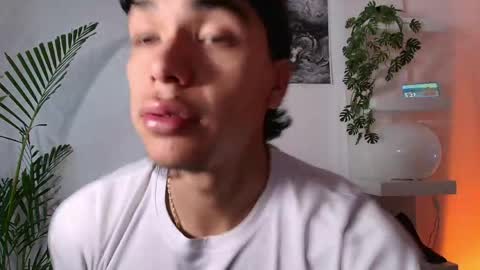 Snapshot of andypalmerr chatting on 19, 5, 2026 andypalmerr online show from 19, 5, 2026