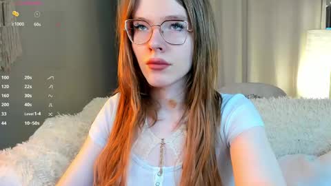Snapshot of angee_ chatting on 6, 5, 2026 Ange online show from 6, 5, 2026