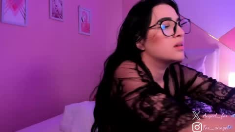 Angel  online show from 18, 4, 2026