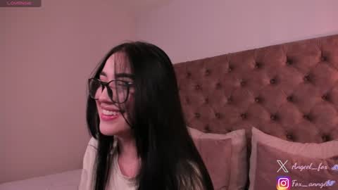 Snapshot of angeel_fox chatting on 3, 7, 2026 Angel online show from 3, 7, 2026