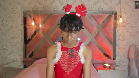   online show from 15, 12, 2024