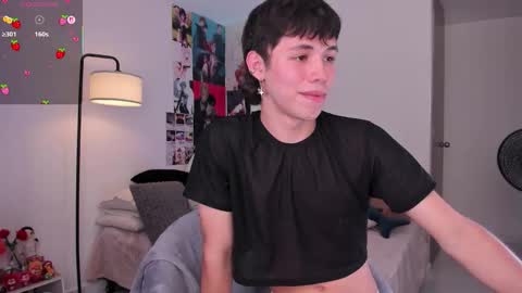 Snapshot of angel_bless19 chatting on 10, 11, 2025 Angel help me with 100 thumbs up online show from 10, 11, 2025