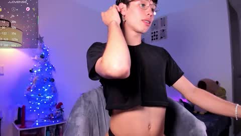 Angel   help me with 100 thumbs up online show from 15, 12, 2025