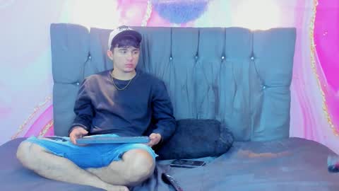 Snapshot of angel_latinboy23 chatting on 29, 11, 2025 Angel online show from 29, 11, 2025