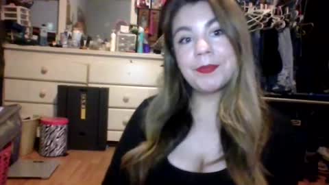 Snapshot of angel_raexx chatting on 9, 11, 2025 Angel online show from 9, 11, 2025