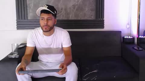 angel_villareal_ online show from 14, 2, 2026