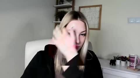 Angela online show from 13, 2, 2026