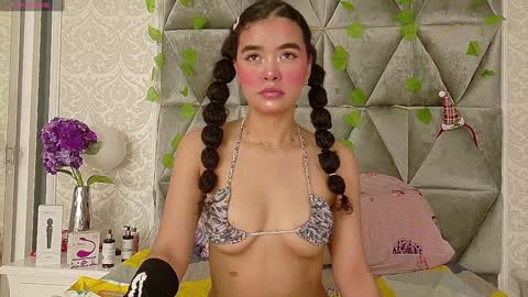 Angela online show from 1, 2, 2025