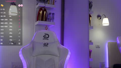 Angela online show from 8, 2, 2025