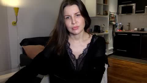 Angela online show from 2, 12, 2025