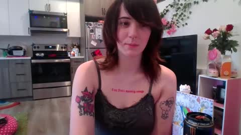 Snapshot of angelalice555 chatting on 11, 10, 2025 angelalice555 online show from 11, 10, 2025
