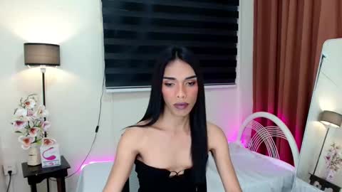Snapshot of angelamonroe chatting on 20, 9, 2025 SENORITA online show from 20, 9, 2025