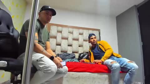 Snapshot of angelandchris chatting on 13, 9, 2025 Angel And Cris online show from 13, 9, 2025