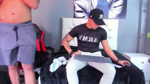 Snapshot of angelandchris chatting on 27, 9, 2025 Angel And Cris online show from 27, 9, 2025
