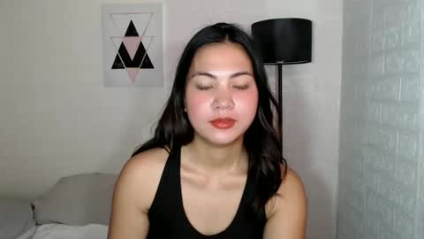 Snapshot of angelavida chatting on 20, 9, 2025 angel- i am new here please do understand that i only get naked on private room thank you online show from 20, 9, 2025