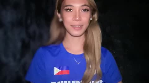 Snapshot of angelbrooke_ chatting on 28, 11, 2025 Angel online show from 28, 11, 2025