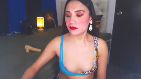 Snapshot of angelcumfallen chatting on 11, 1, 2025 Angel online show from 11, 1, 2025