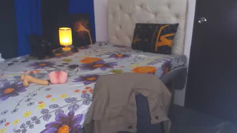 Snapshot of angelcumfallen chatting on 26, 1, 2025 Angel online show from 26, 1, 2025