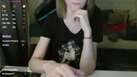 Snapshot of angelcute32 chatting on 15, 10, 2025 AngelCute32 online show from 15, 10, 2025