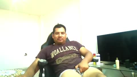 Snapshot of angeldavid90 chatting on 6, 4, 2026 angeldavid90 online show from 6, 4, 2026