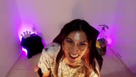 Snapshot of angele_johnson chatting on 29, 7, 2026 angele online show from 29, 7, 2026