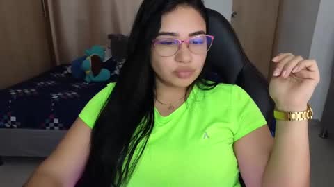 Snapshot of angeleslinda chatting on 8, 3, 2025 anastasia online show from 8, 3, 2025