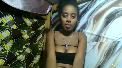 Snapshot of angelettee chatting on 9, 6, 2026 Angelettee online show from 9, 6, 2026