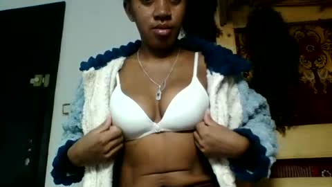 Snapshot of angelettee chatting on 6, 7, 2026 Angelettee online show from 6, 7, 2026