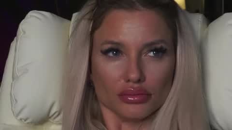 Snapshot of angeleyesblue25 chatting on 2, 2, 2026 annita online show from 2, 2, 2026