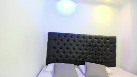 Angeli online show from 9, 10, 2025