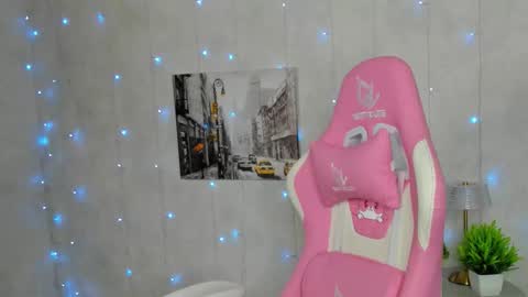angelica_rayan online show from 7, 10, 2025