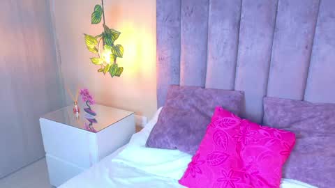angelicaa_garcia online show from 17, 4, 2026